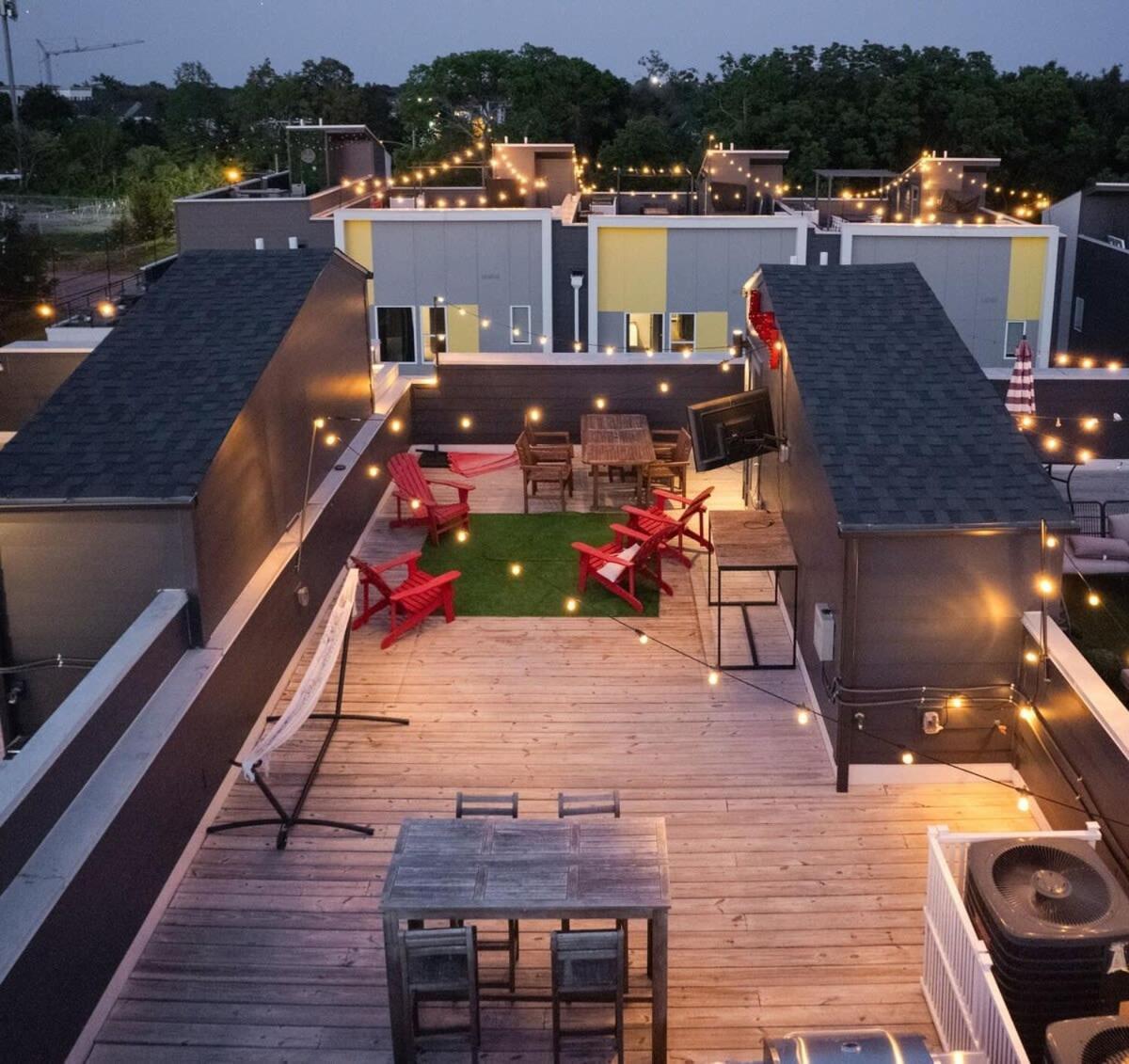 Carrie Underwood's East Side Rooftop Game Holiday home *