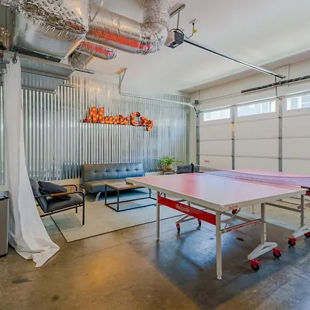 Carrie Underwood'S East Side Rooftop Game Room Nashville Exterior photo